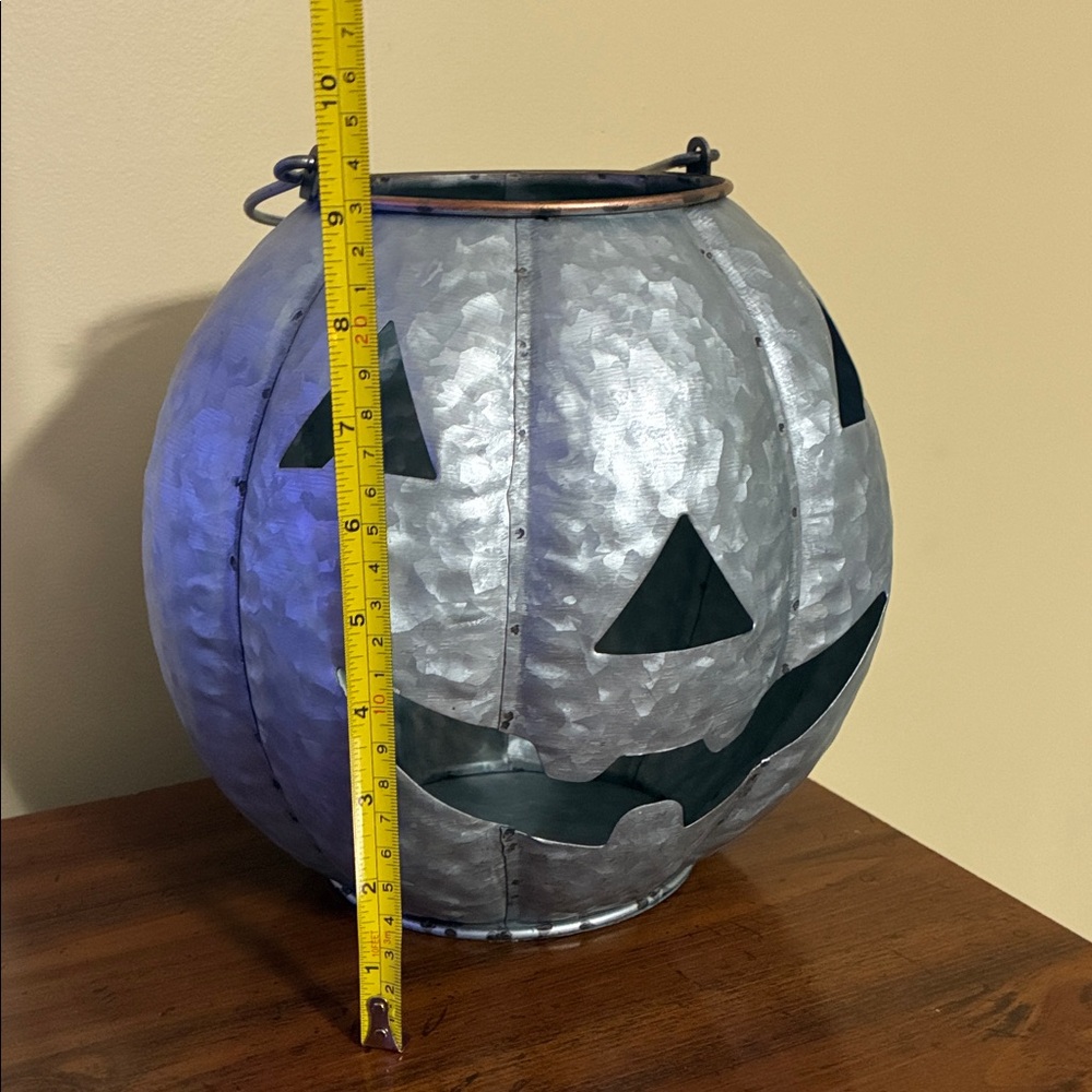 Ashland - Galvanize Jack-O-Lantern Luminaria - Picture 10 of 11